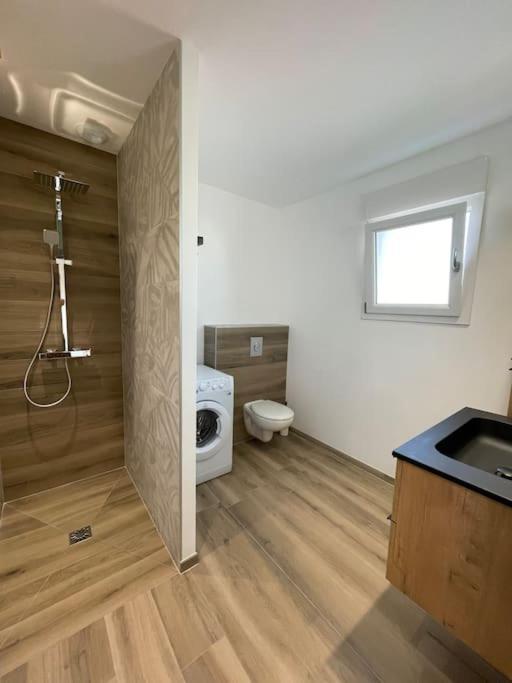 Appartement Climatise Charmes  Exteriér fotografie