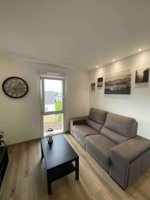 Appartement Climatise Charmes  Exteriér fotografie