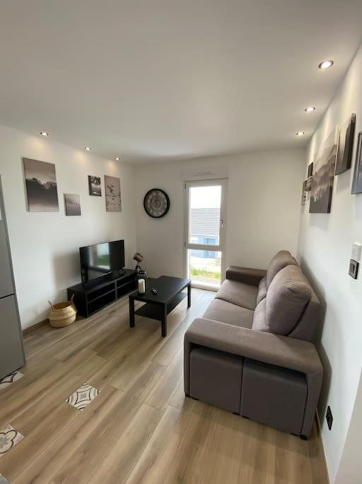 Appartement Climatise Charmes  Exteriér fotografie